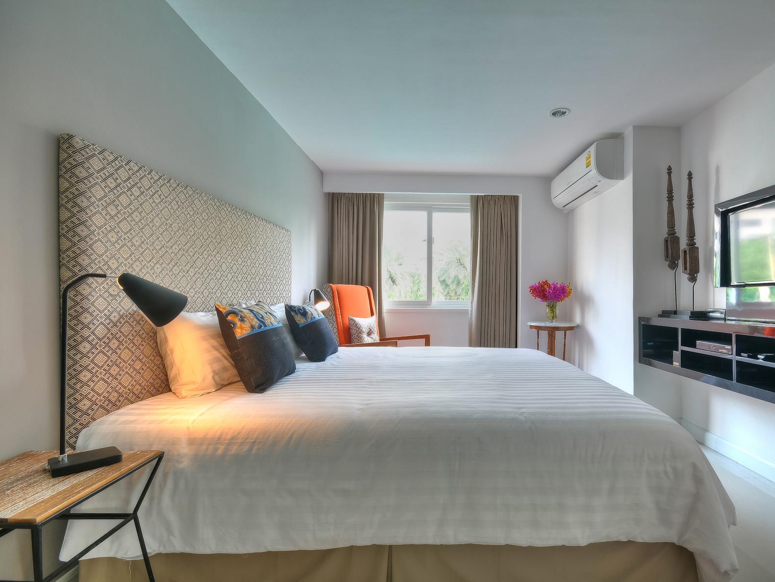 Check In Saladaeng (Adults Only) Hotel Bangkok Exterior photo