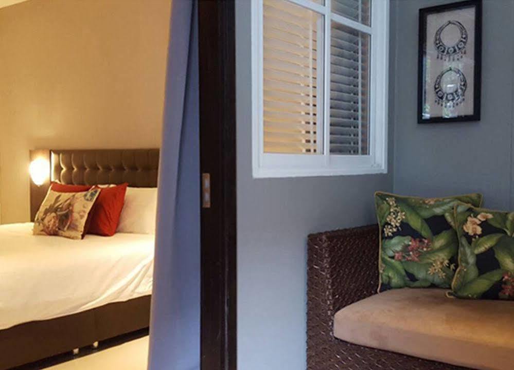 Check In Saladaeng (Adults Only) Hotel Bangkok Exterior photo