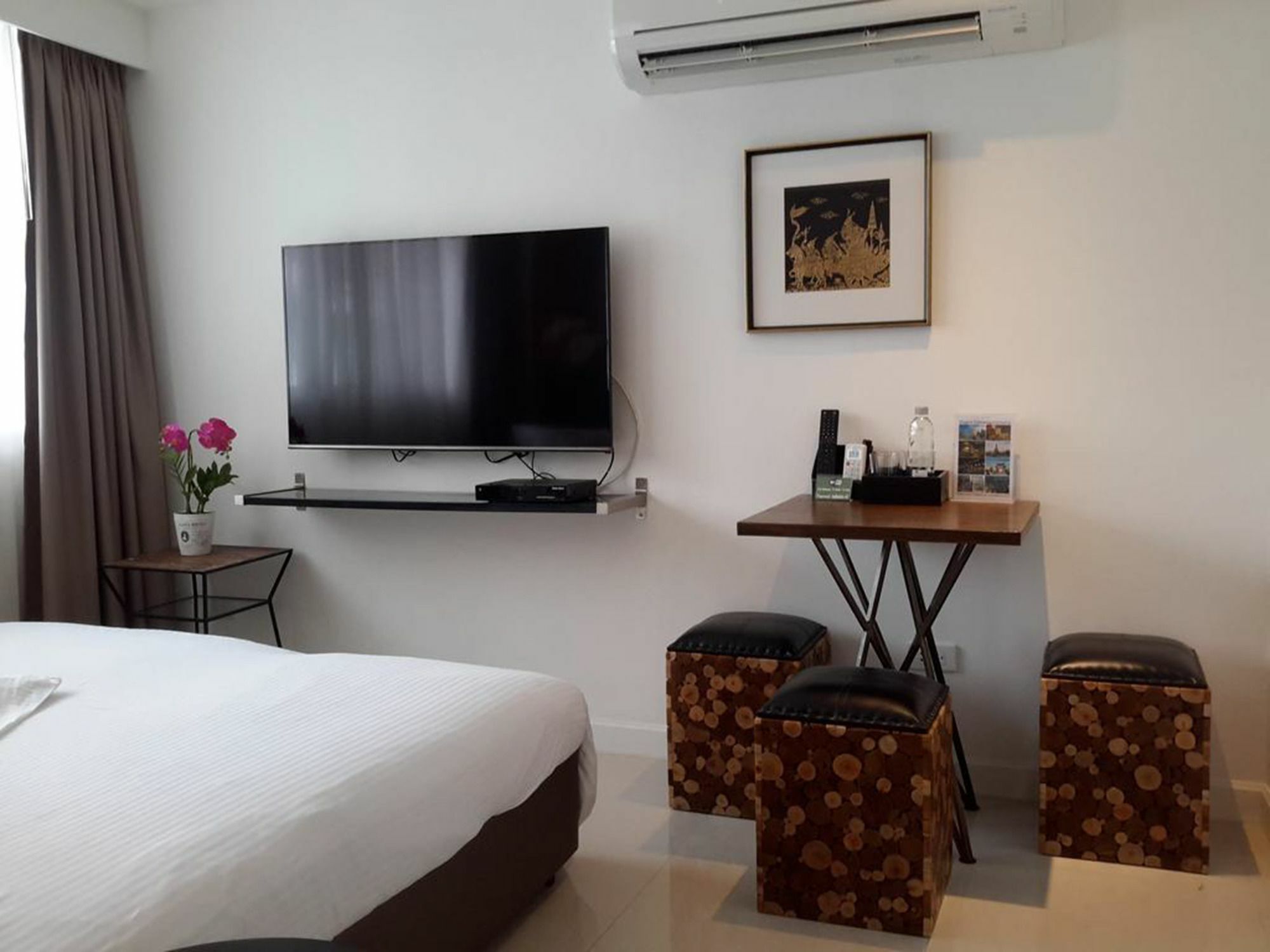 Check In Saladaeng (Adults Only) Hotel Bangkok Exterior photo