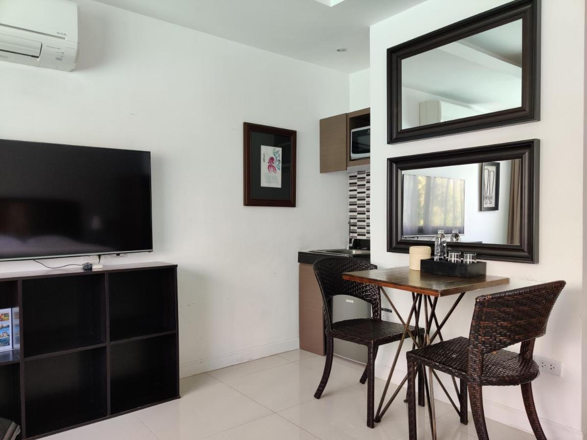 Check In Saladaeng (Adults Only) Hotel Bangkok Exterior photo