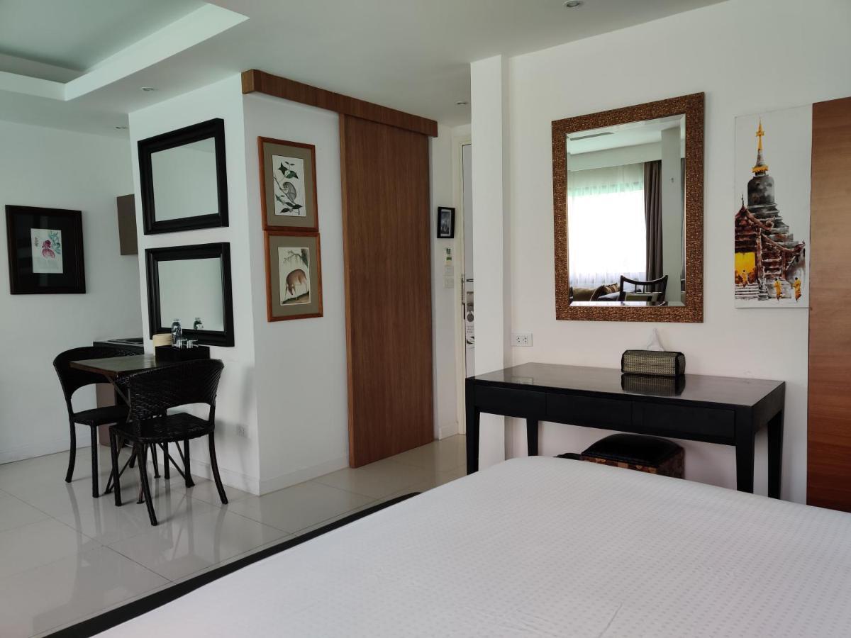 Check In Saladaeng (Adults Only) Hotel Bangkok Exterior photo