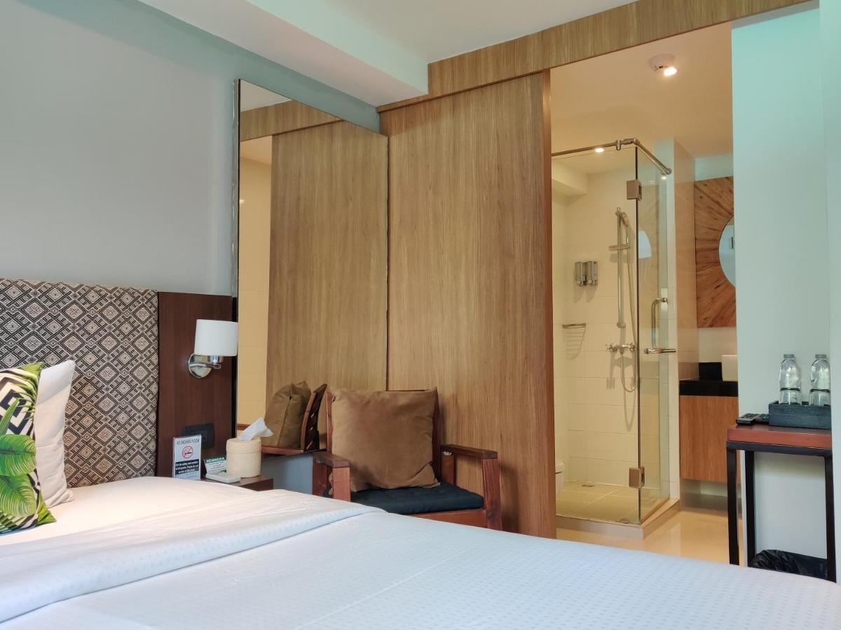 Check In Saladaeng (Adults Only) Hotel Bangkok Exterior photo