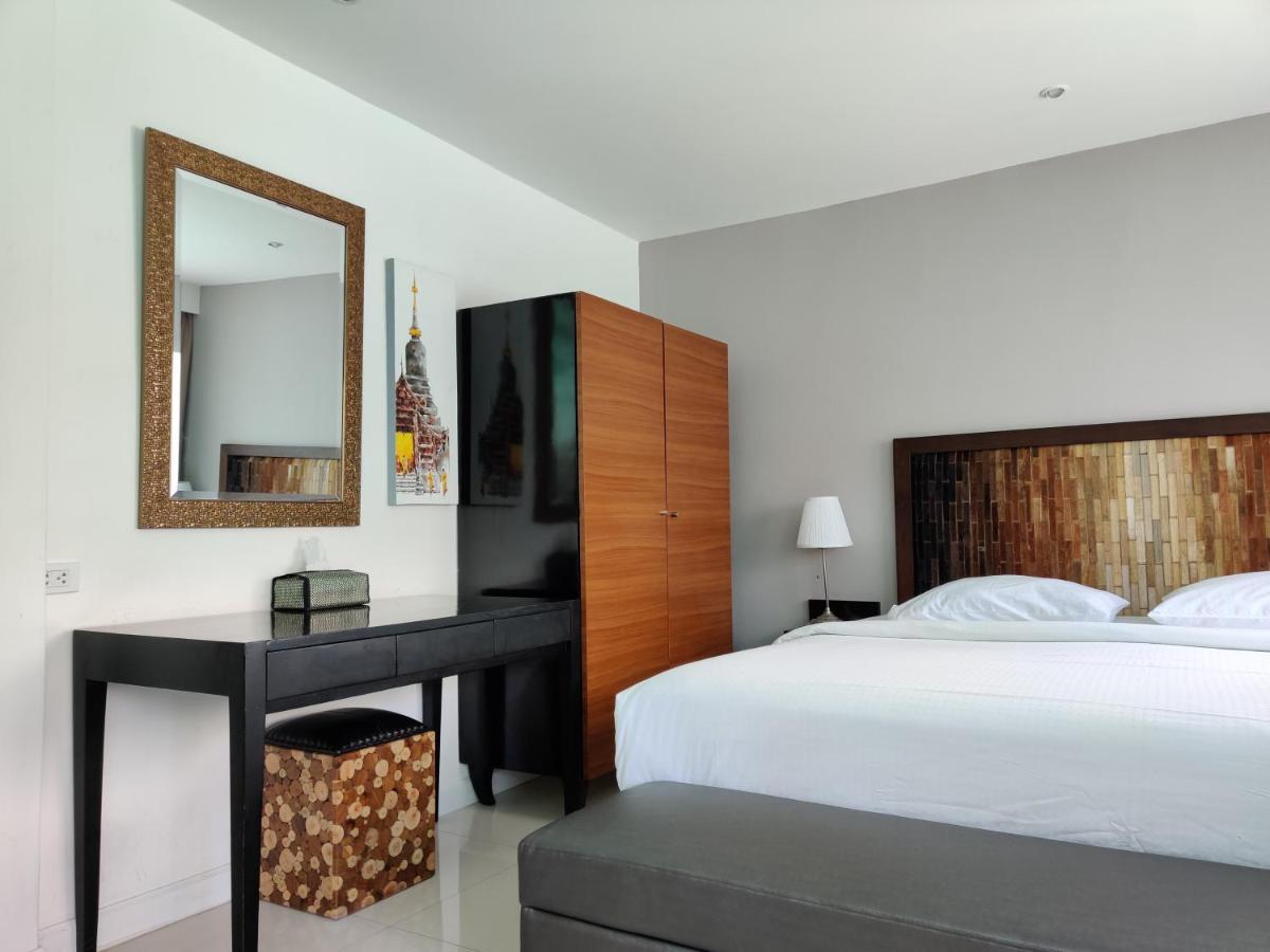 Check In Saladaeng (Adults Only) Hotel Bangkok Exterior photo