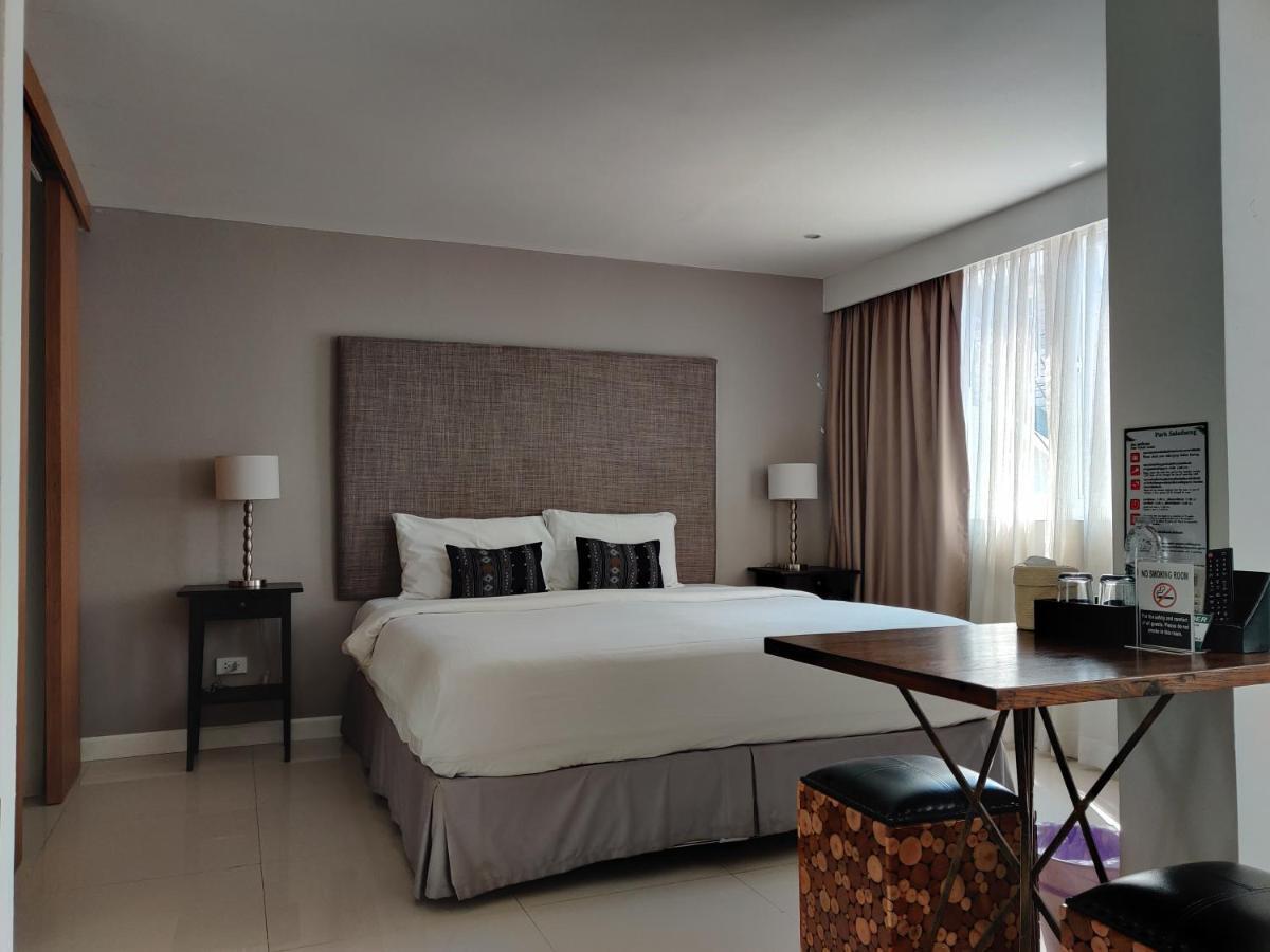 Check In Saladaeng (Adults Only) Hotel Bangkok Exterior photo
